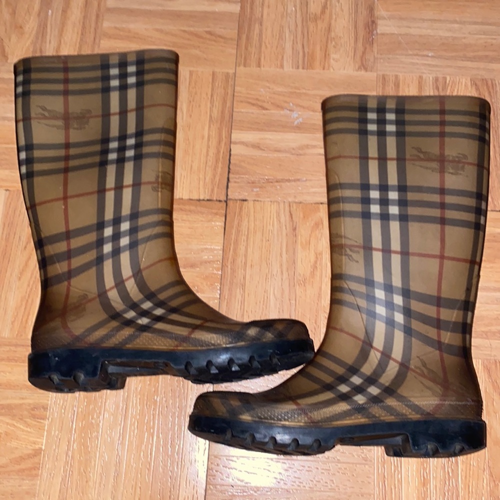 Burberry rain boots